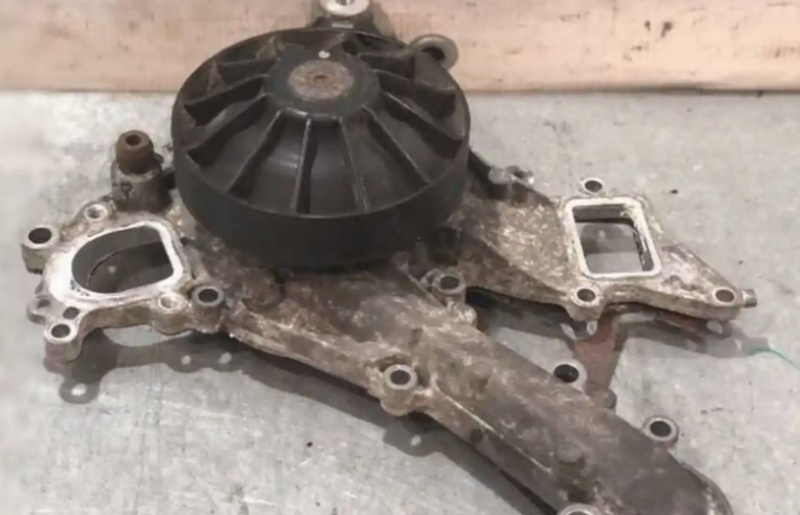 Помпа водяная от Mercedes-Benz W166